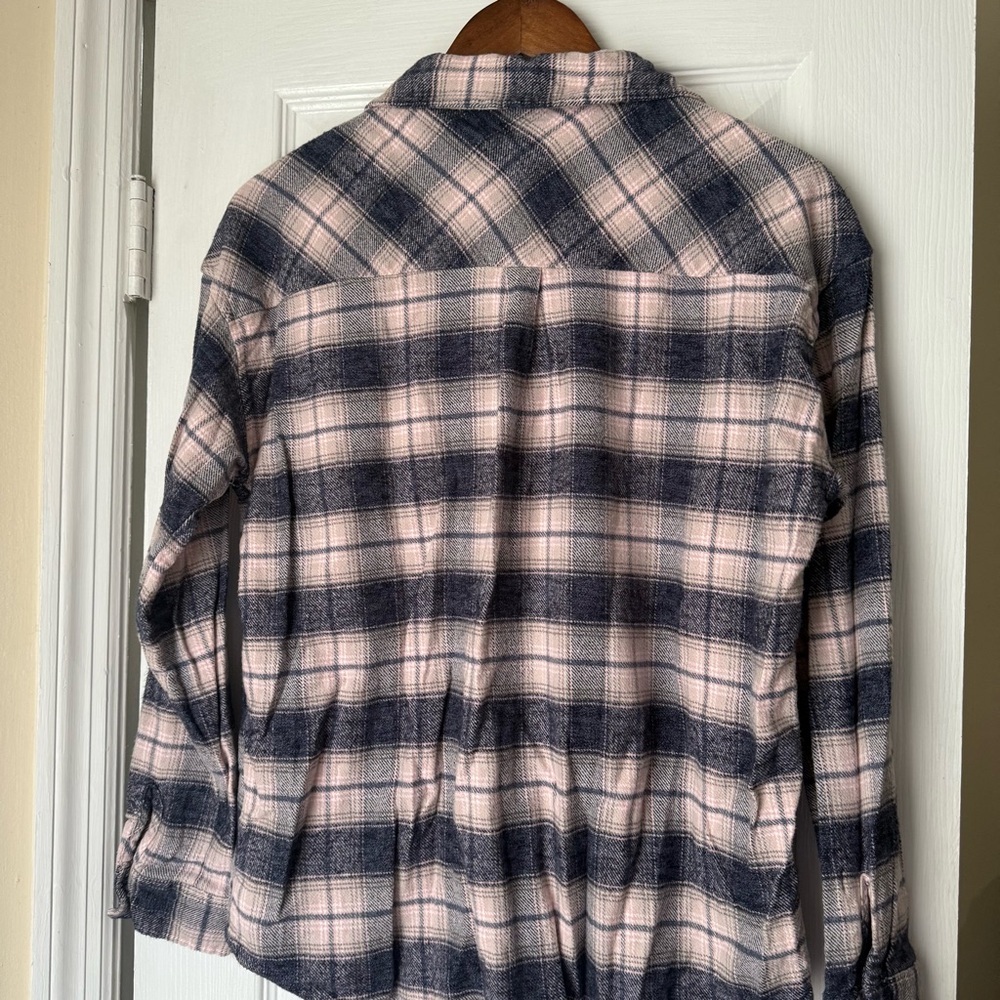 Altar’d State Pink & Gray Cozy Cotton Blend Flannel Plaid Button Up Size Small - Picture 3 of 6